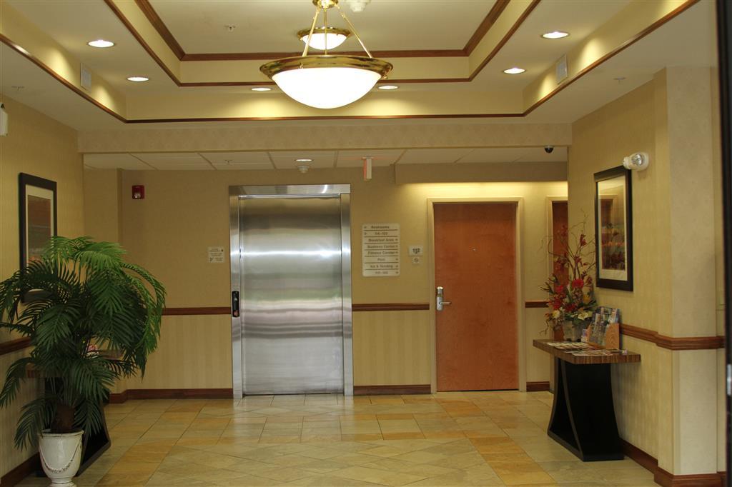 Best Western Smithfield Inn Interior foto